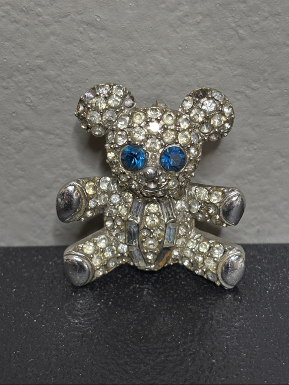 Vintage Rhinestone Teddy Bear Silver Tone Brooch Pin Signed Pell